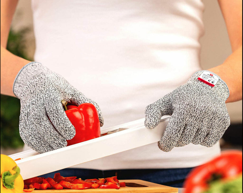 Cut-proof cut resistant gloves
